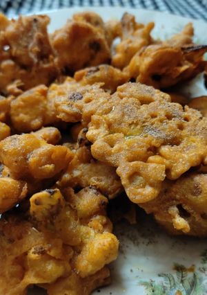 A picture of Gobhi ke pakore.