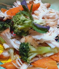 ức gà xào rau củ