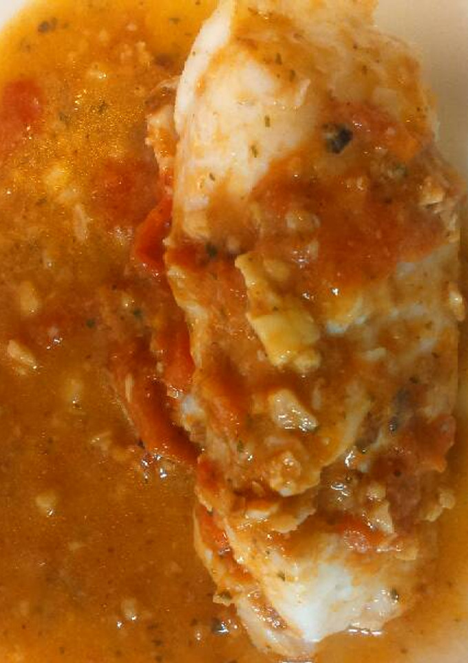 Una foto de Rape en salsa marinera