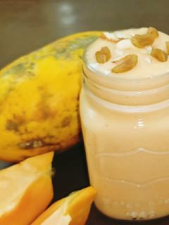 पपाया मिल्क शेक(Papaya Milk Shake Recipe in Hindi) रेसिपी मुख्य फोटो