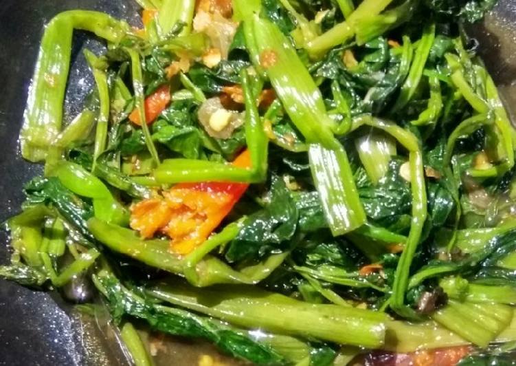 Seblak kangkung