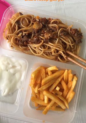 Foto resep Beef Bolognese with cheese french fries