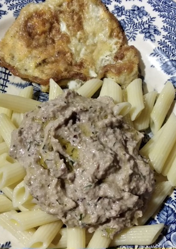 Una foto de Macarrones con salsa