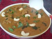 A picture of chicken cashew nuts