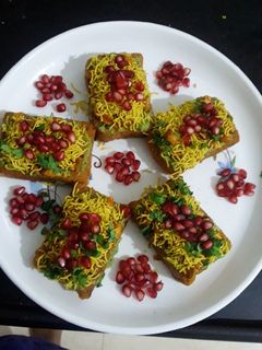 ટોસ્ટ ચાટ રેસીપી મુખ્ય ફોટો