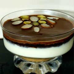 A picture of No bake Chocolate cheese cake.