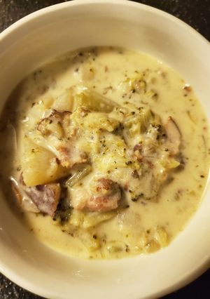 A picture of Loaded Potato and Broccoli Chowder.