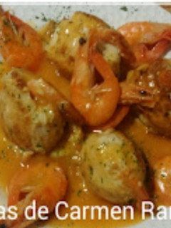 Una foto de Rollitos de panga rellenos de langostinos