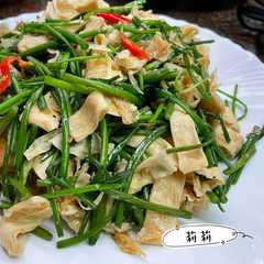 Teratai Air Tumis Kembang Tahu 水蓮炒生豆皮 রেসিপির প্রধান ছবি