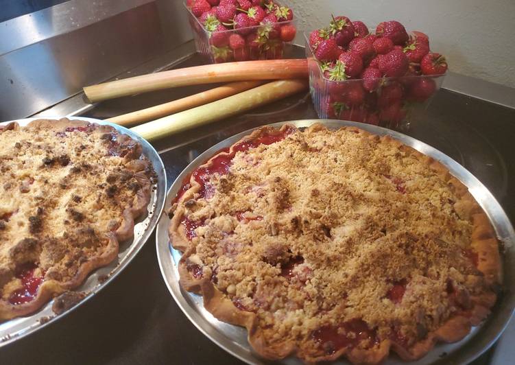 Recipe of Favorite Strawberry Rhubarb pie