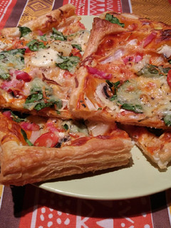 Una foto de Pizza de hojaldre