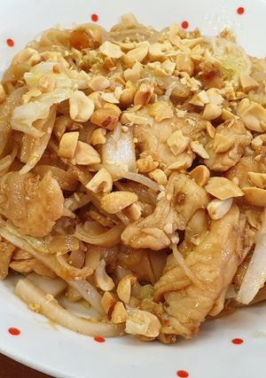 Pad thai - vagy valami hasonló recept fotója