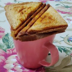 A picture of Cheesey paneer sandwich.