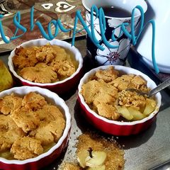 A picture of Pear and ginger cookie crumble.