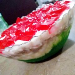 A picture of Jell-O Trifle.