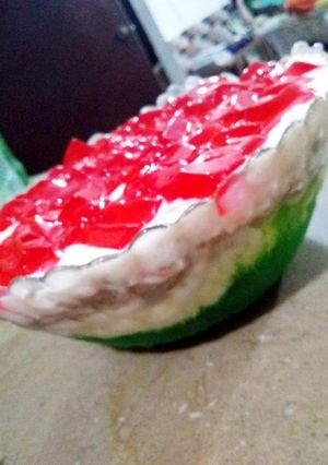 A picture of Jell-O Trifle.