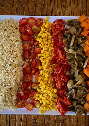 Una foto de Ensalada de arroz integral