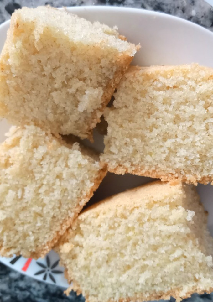 A picture of Basbousa.
