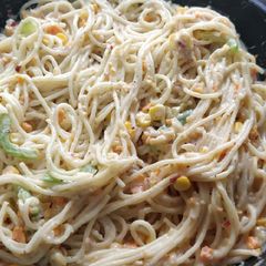 A picture of Spaghetti Alfredo.