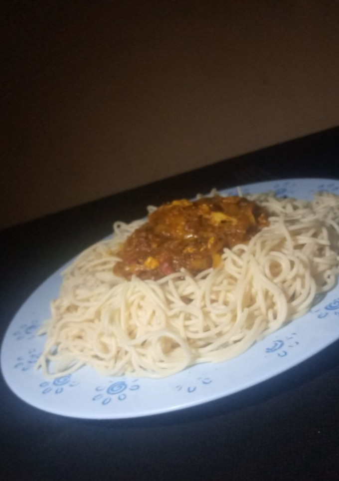 A picture of Spagetti with cabbage sauce.