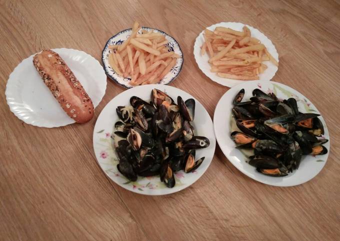 Bagaimana Membuat Moules Marinieres (kerang hijau a la Belgia), Lezat Sekali