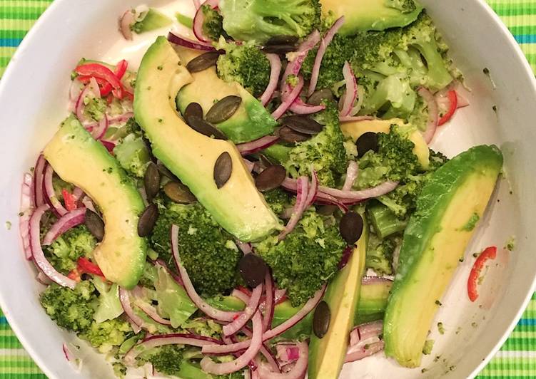 Les Meilleures Recettes de Salade brocolis, avocats