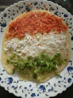 तिरंगा उत्तपम (tiranga uttapam recipe in Hindi) रेसिपी मुख्य फोटो