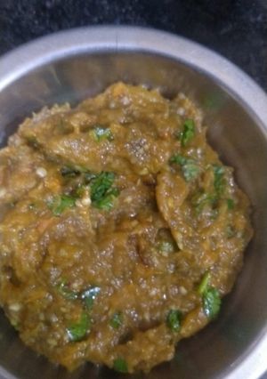 बैंगन का भरता (baingan ka bharta recipe in Hindi) रेसिपी मुख्य फोटो