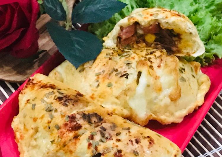 Recipe: Delicious Whosayna’s Calzone