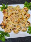 بف باستري بالنقانق وجبن البري Brie cheese بطريقة مختلفة