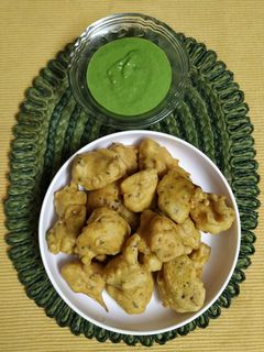 गोभी के पकोड़े (Gobhi ke pakode recipe in hindi) रेसिपी मुख्य फोटो
