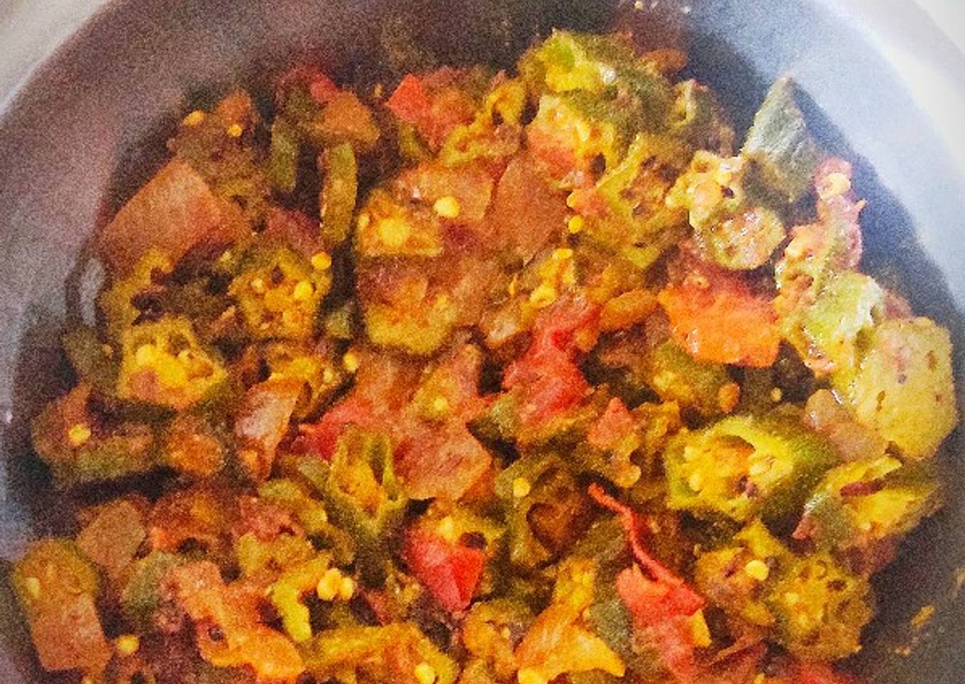 Maharashtrian Style Bhindi. (Bhendichi Bhaji)