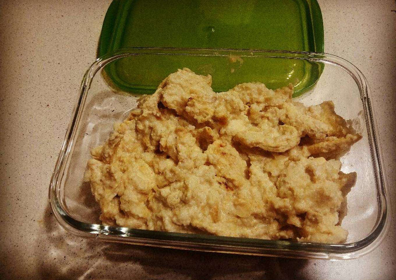 Pechuga de pollo al curry con salsa de almendras