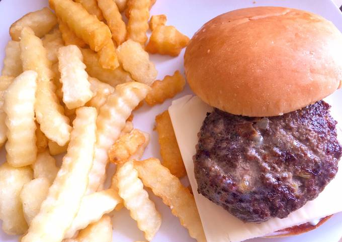 Resep: Homemade beef patty burger Farah Quinn