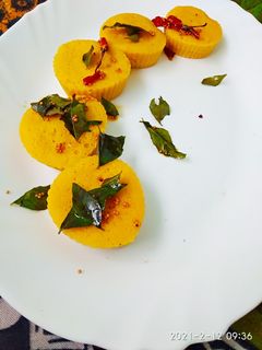 ধোকলা (dhokla recipe in bengali) রেসিপির প্রধান ছবি