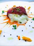Tomino in speck croccante su gazpacho di fragole e datterini