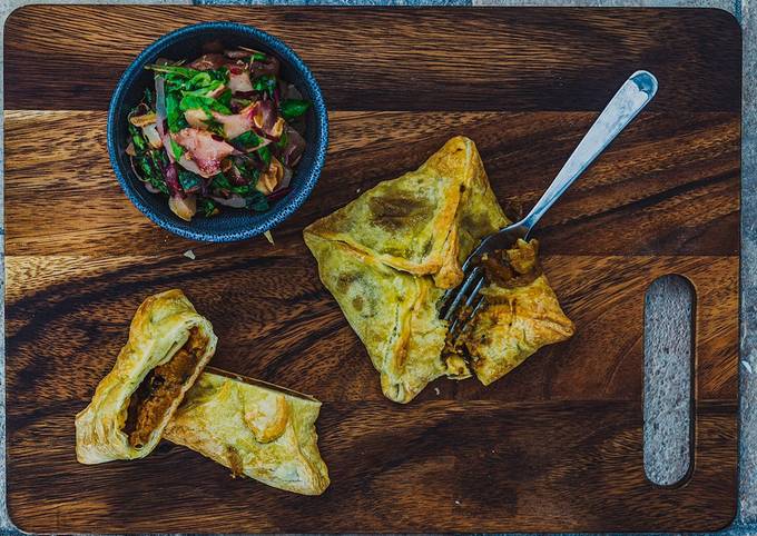 Steps to Prepare Super Quick Homemade Butternut Squash Pockets with Pears Lamb’s lettuce