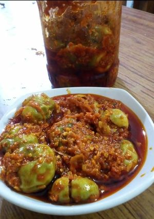 ગુંદા નું અથાણું (Gunda Athanu Recipe In Gujarati) રેસીપી મુખ્ય ફોટો
