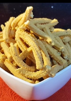 टुकड़ा चकली (Tukda chakli recipe in Hindi) रेसिपी मुख्य फोटो