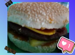 Una foto de Hamburguesa Deliciosa Tipo BBQ 🍔