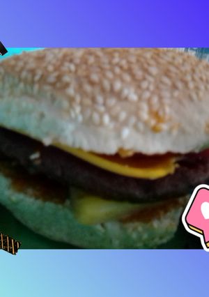 Una foto de Hamburguesa Deliciosa Tipo BBQ 🍔