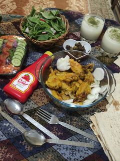عکسی از دستور بال و پاچین زعفرونی