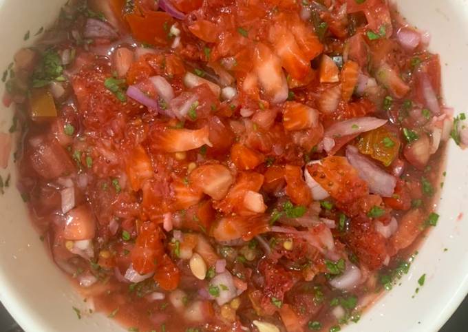 Strawberry Tomato Salsa