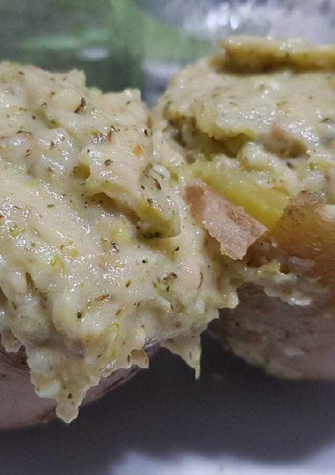 Una foto de Patatas rellenas de brócoli