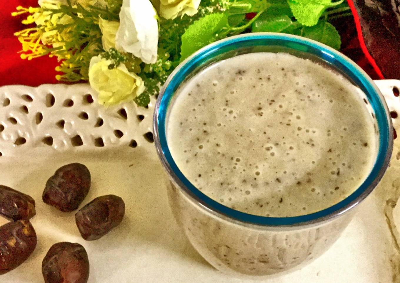 Banana & dates shake