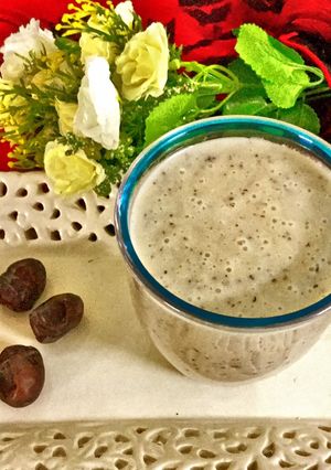 A picture of Banana & dates shake.