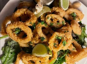 Una foto de Calamares fritos