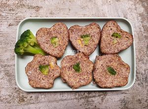 Foto resep Broccoli Cake With Quinoa (menu diet & MPASI 8m+)