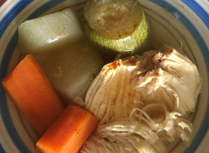 Una foto de Caldo de pollo