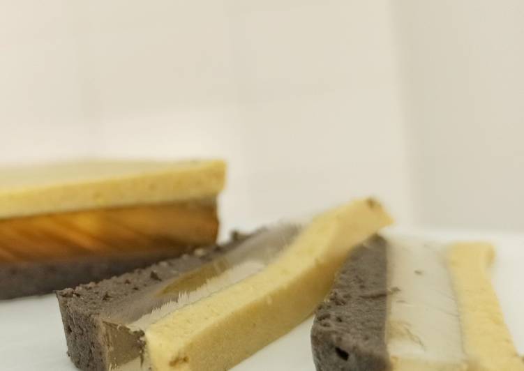 Gelatina tricolor de aceitunas y vermut